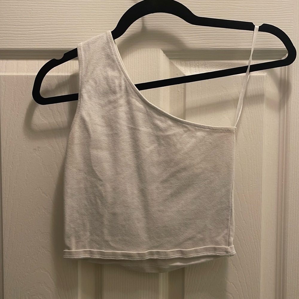 Brandy Melville off the shoulder top